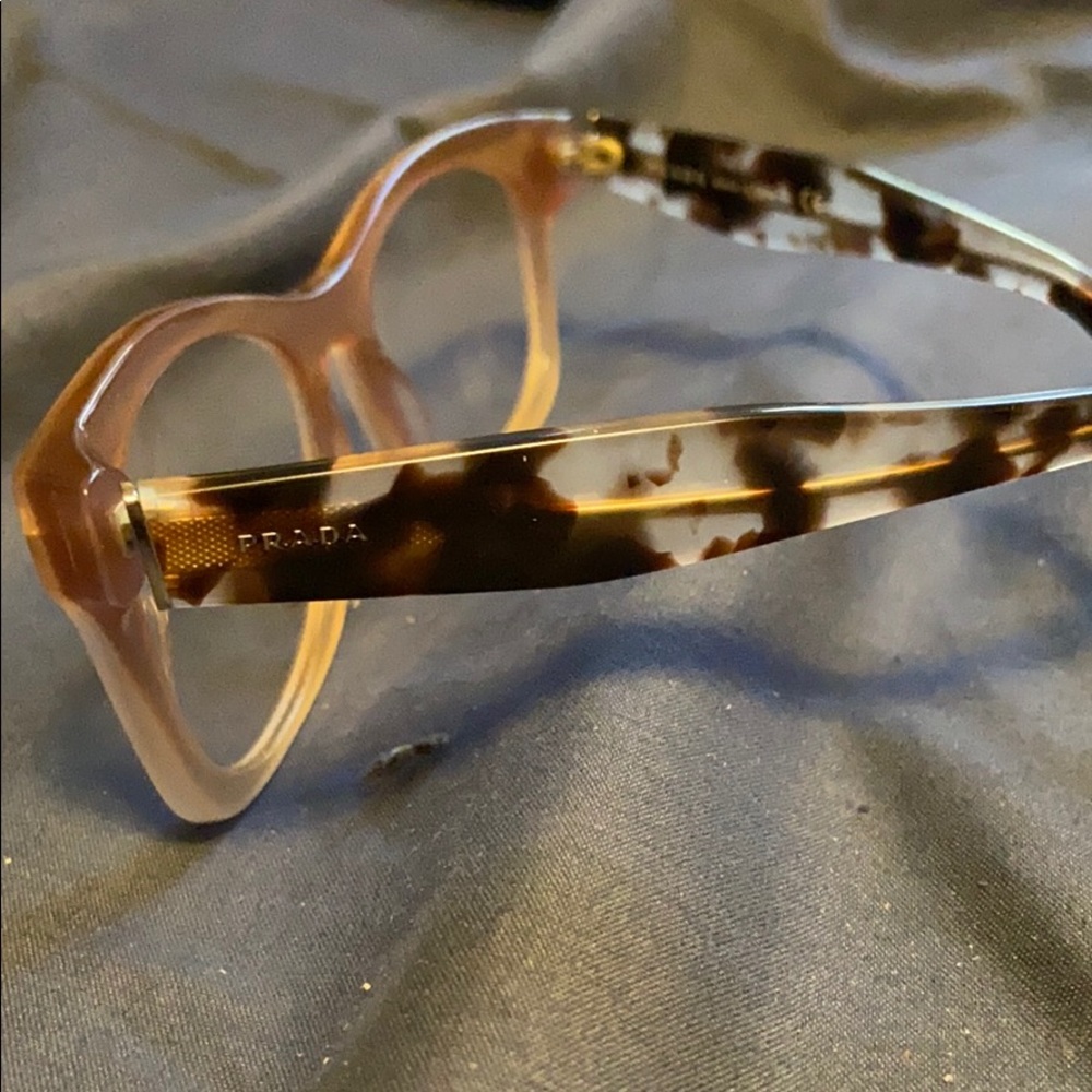 Prada Useed - Picture 2 of 2